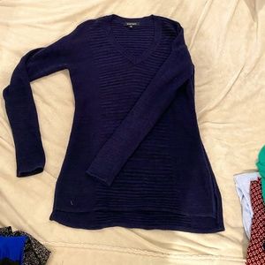 Ellen Tracy V-neck Medium Navy Sweater